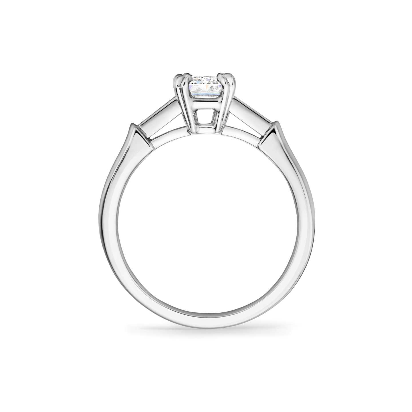 Vue latérale de la Bague de fiançailles Tryst diamant taille émeraude
